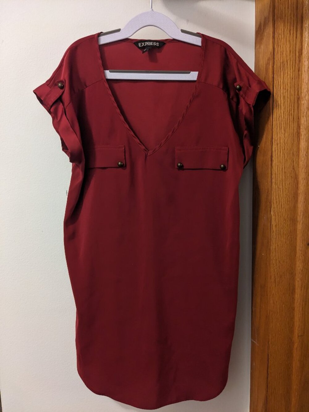 Express Women's XS Burgundy Red V-Neck Short Sleeve Blouse
